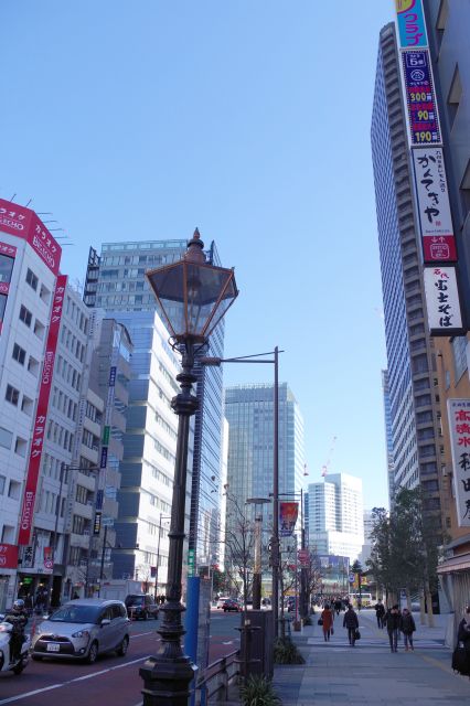 地下鉄の大門駅を出た浜松町駅方面。