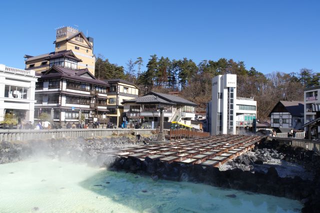 草津温泉（湯畑、西の河原通り）の写真ページ