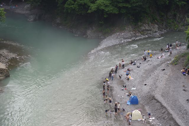 合流地点と河原の様子。