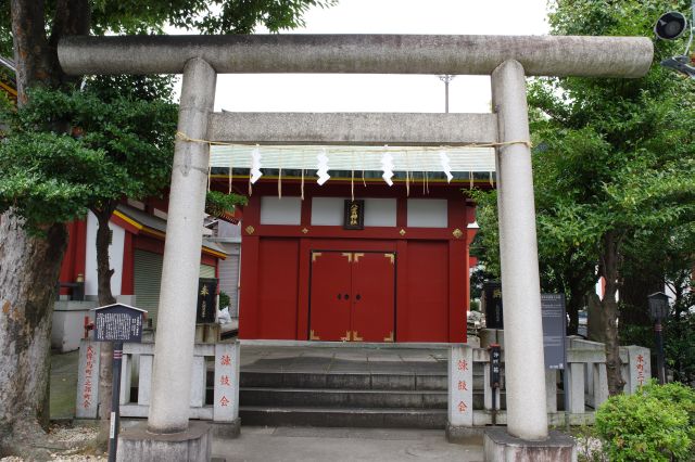 大伝馬町八雲神社。