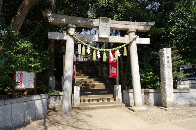 千束八幡神社へ。