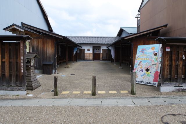 公衆トイレがあります。