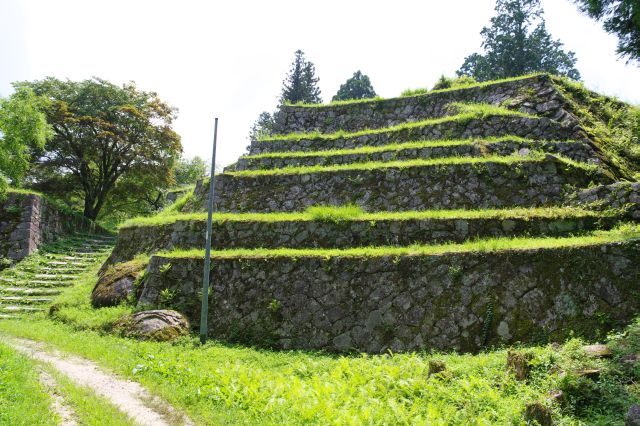 岩村城跡の写真ページへ