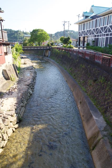 川沿いの雰囲気。