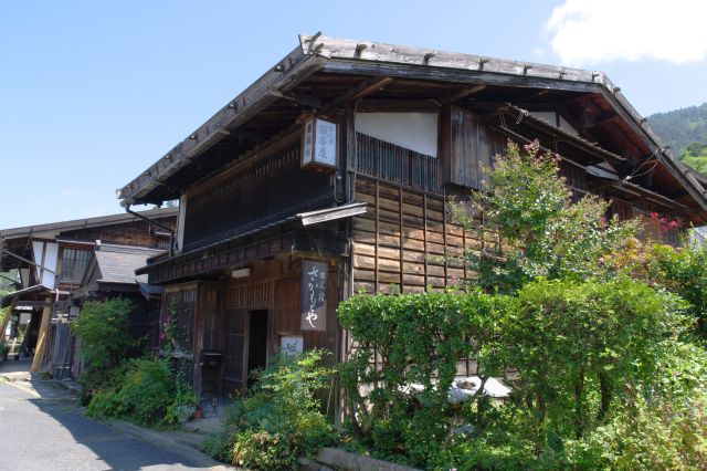 阪本屋の建物。