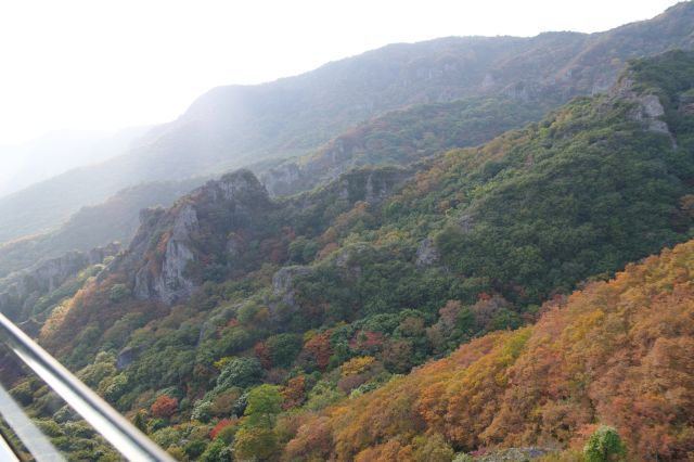 振り返っても広い山並の風景。