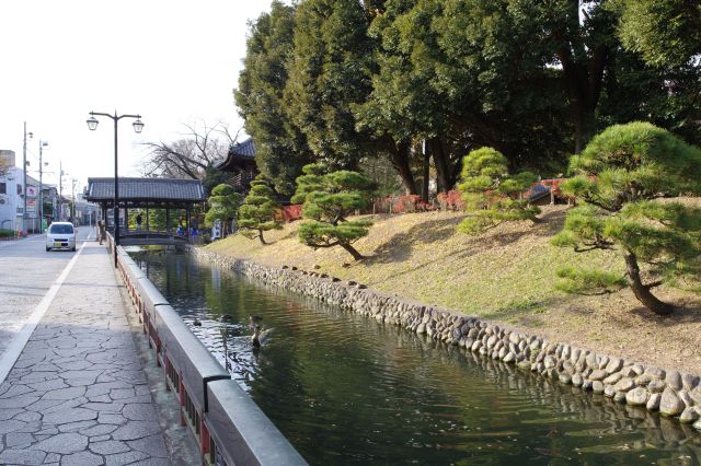 武士の館の面影を残す寺でした。