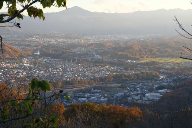 さきほどの坂の途中が一番眺望が良さそうです。