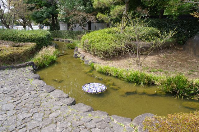 川となって流れています。