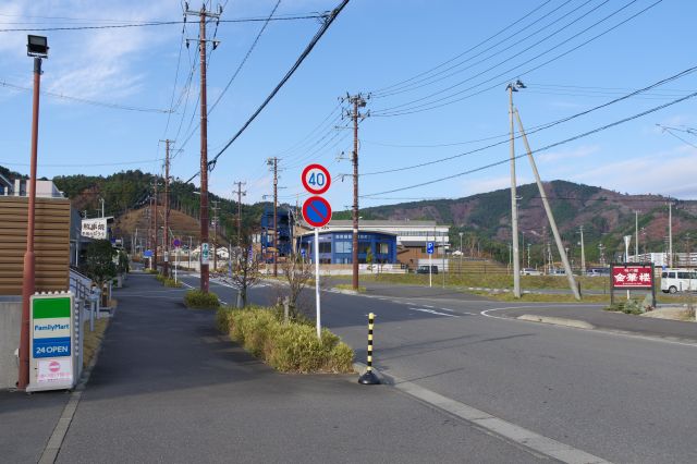 山側の町並み。