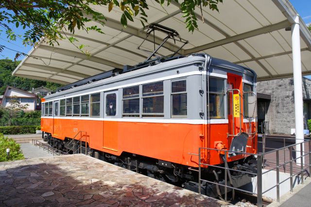 かまぼこの里には箱根登山鉄道の車両があります。