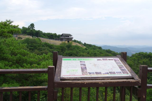 先端の広場へ到着。開けて眺望が良いです。