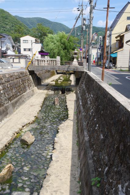 小橋からの上流方面。