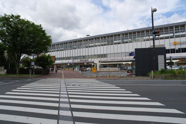 ビックカメラの前から岡山駅に戻ります。