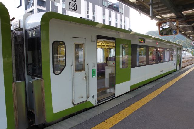 2両編成の気動車です。