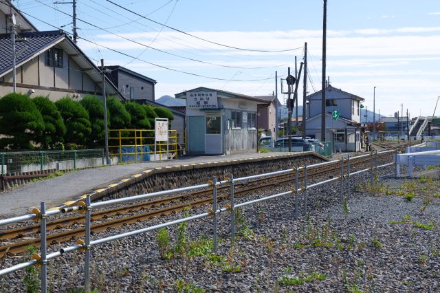 岩手開発鉄道のホームがあります。