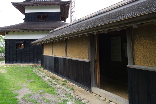 長屋を覗いてみます。