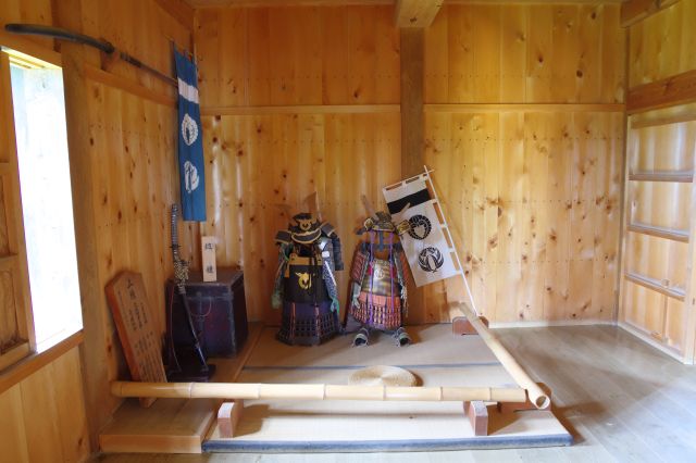 武具などが雰囲気を出します。