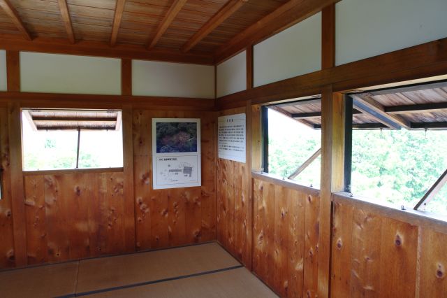 2階の空間へ。一番高い所、風が涼しい。