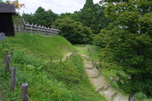 別ルートから城を後にします。