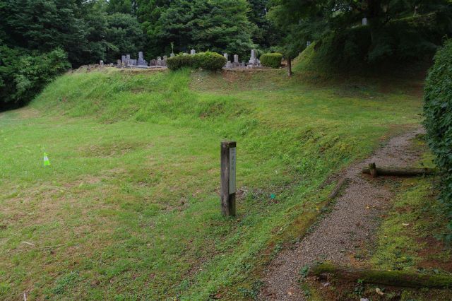 その先は蔵屋敷。