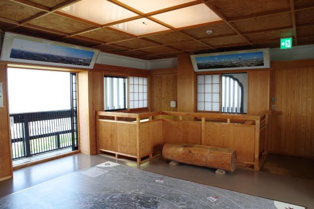 最上階の展望室の様子。