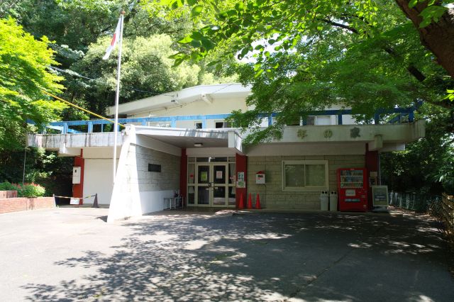 青年の家があります。