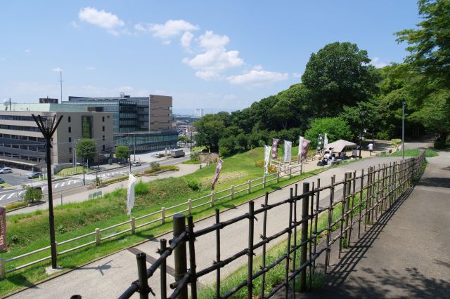 土塁上の広場に戻りました。