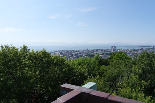 展望台の角へ。