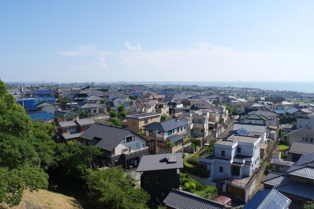 住宅街が広がります。