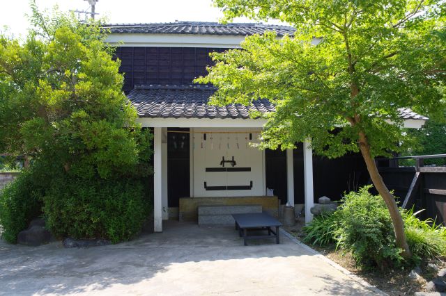 突き当りにある蔵。