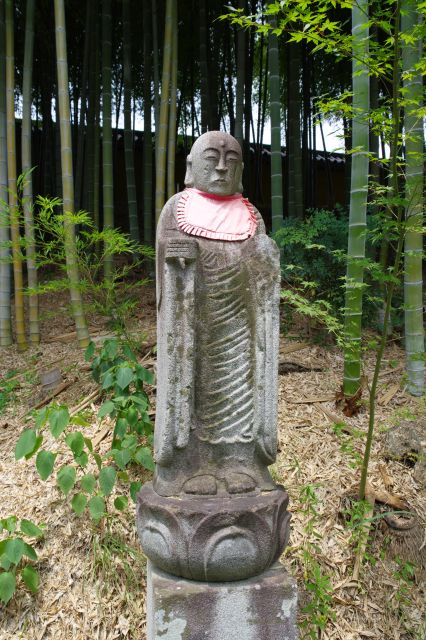 お化け地蔵。行けるのはここまで。