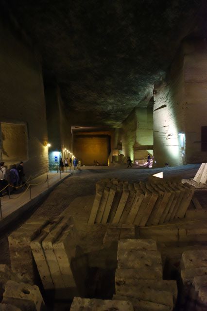 採掘してここまでの巨大空間に。