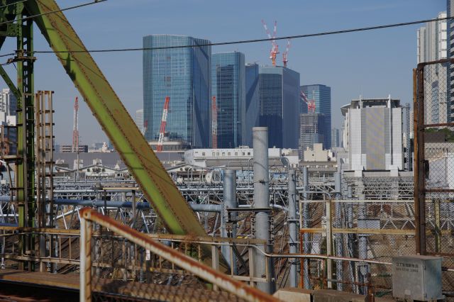 品川、高輪ゲートウェイ方面。