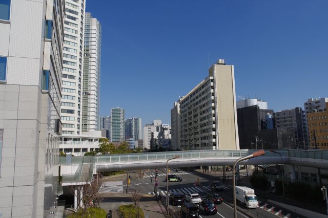 品川港南方面、新しい町並みの雰囲気です。
